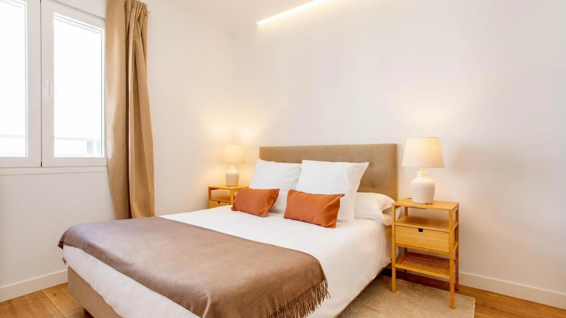 Luces En Madrid Apartment 0*,