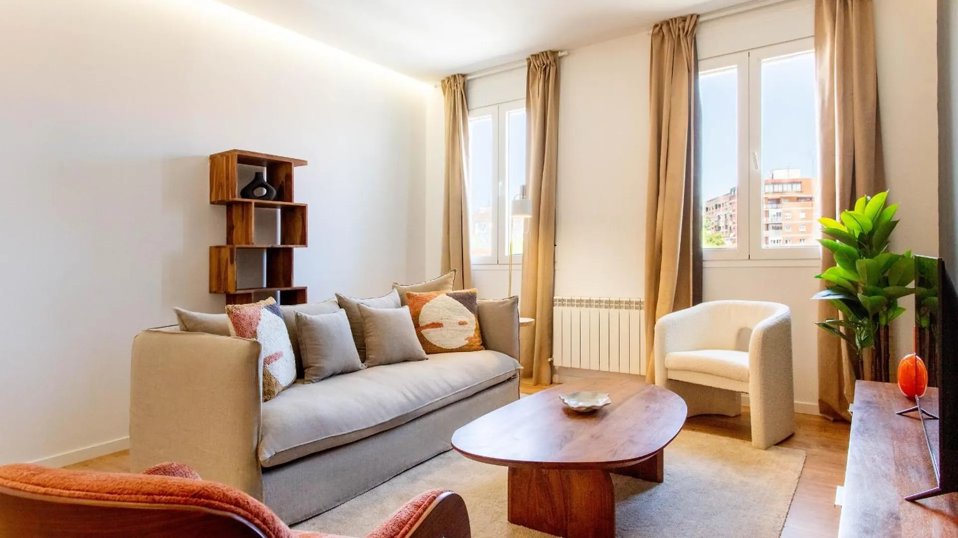 Luces En Madrid Apartment 0*,